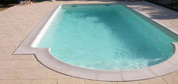 Création piscine béton à La Forêt-le-Roi