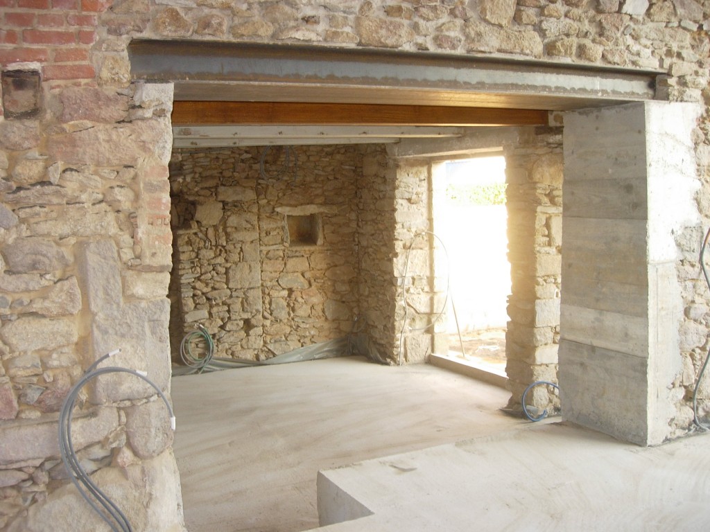Ouverture de mur en pierre, en béton à Évry